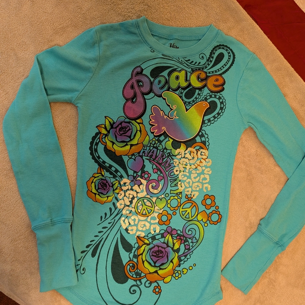 Hide & Seek Jerry Leigh "Peace"  Long Sleeve Shirt Junior Size Med